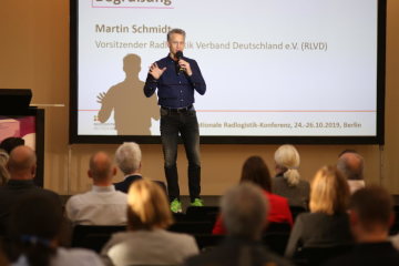 RLVD-Vorstand Martin Schmidt bei seiner Eröffnungsrede.
