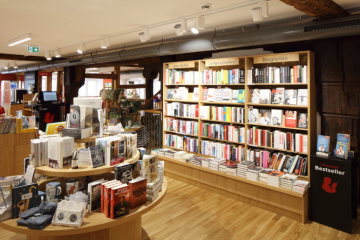 Die Buchhandlung Osiander befindet sich im Erdgeschoss des Salzstadels.